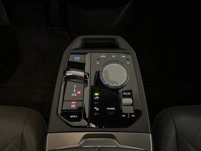 BMW iX xDrive40 Supercharged
