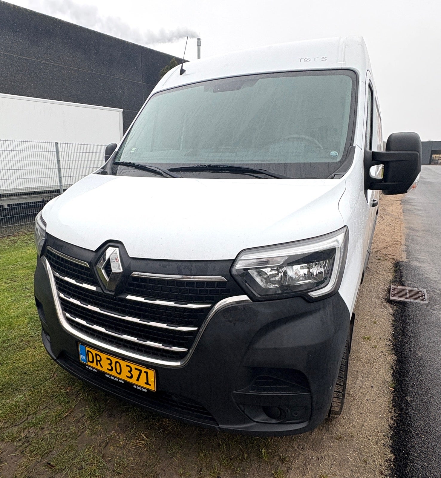 Renault Master IV T33 dCi 150 L2H2 Kassevogn