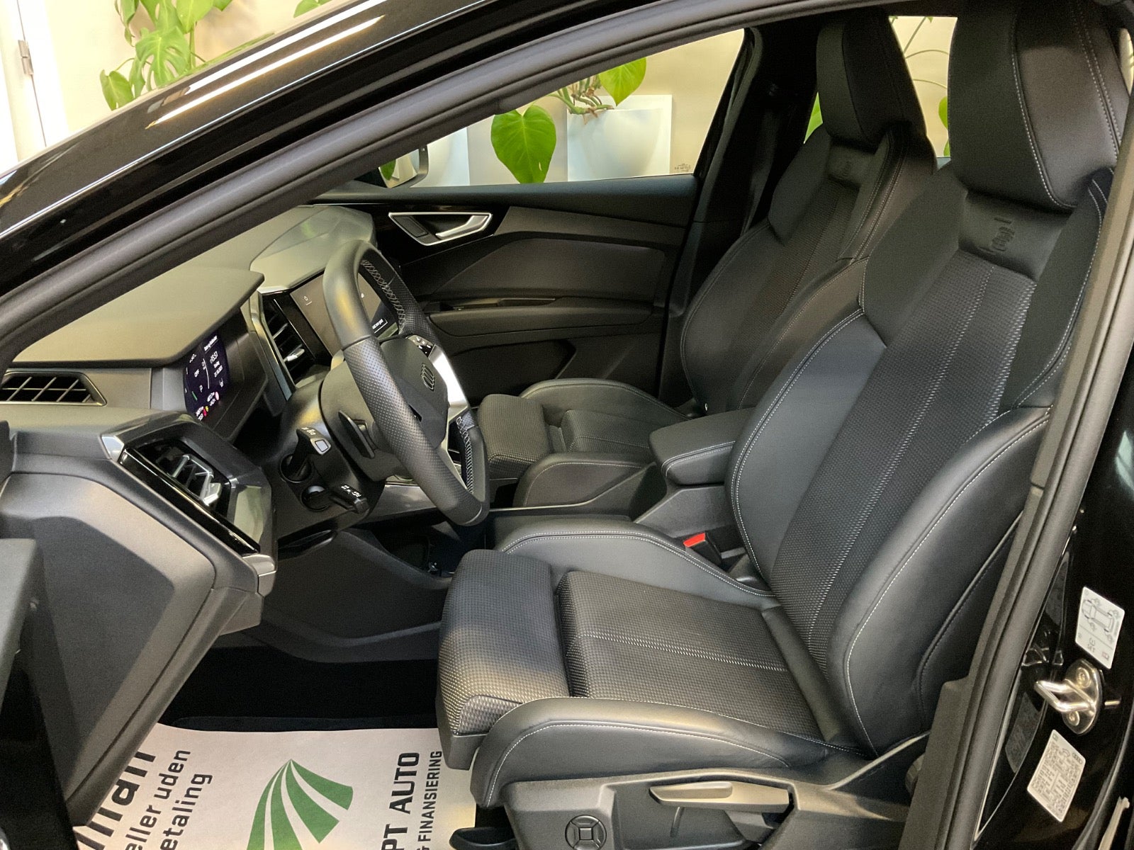 Audi Q4 e-tron 45 Ultra 5d - 10