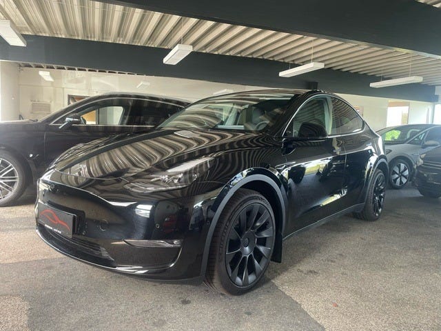 Tesla Model Y Long Range AWD