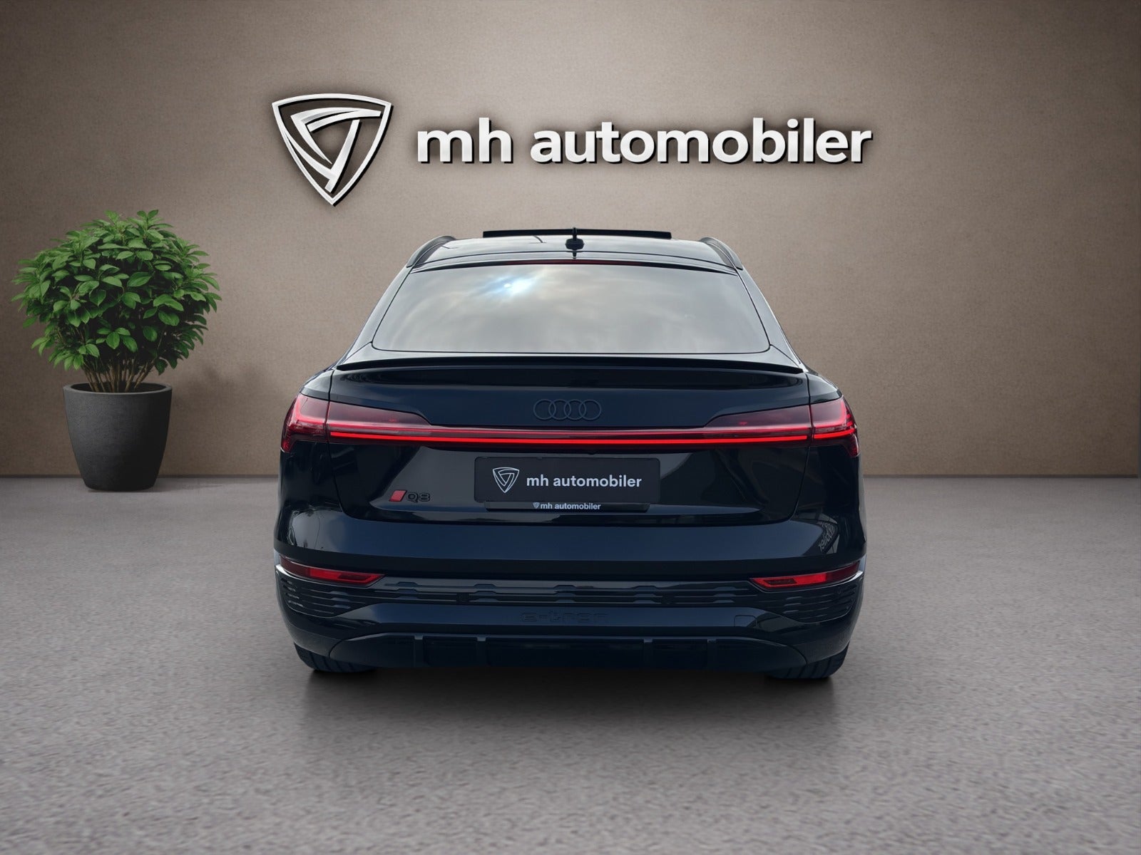 Billede af Audi Q8 e-tron 55 S-line Sportback quattro