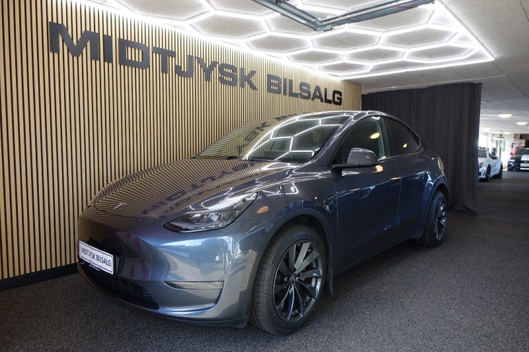 Tesla Model Y Long Range AWD