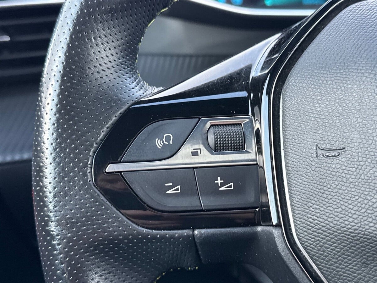 Peugeot e-2008 GT Sky billede 17