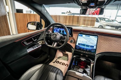 Mercedes EQE350+ SUV