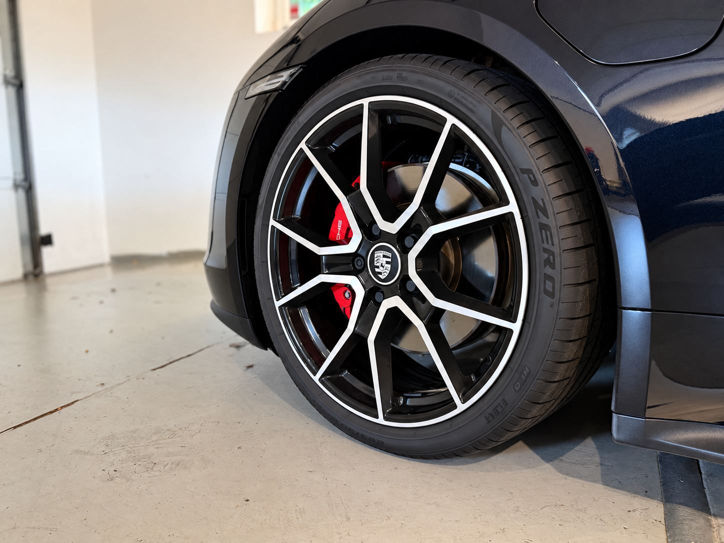 Porsche – Taycan 4S