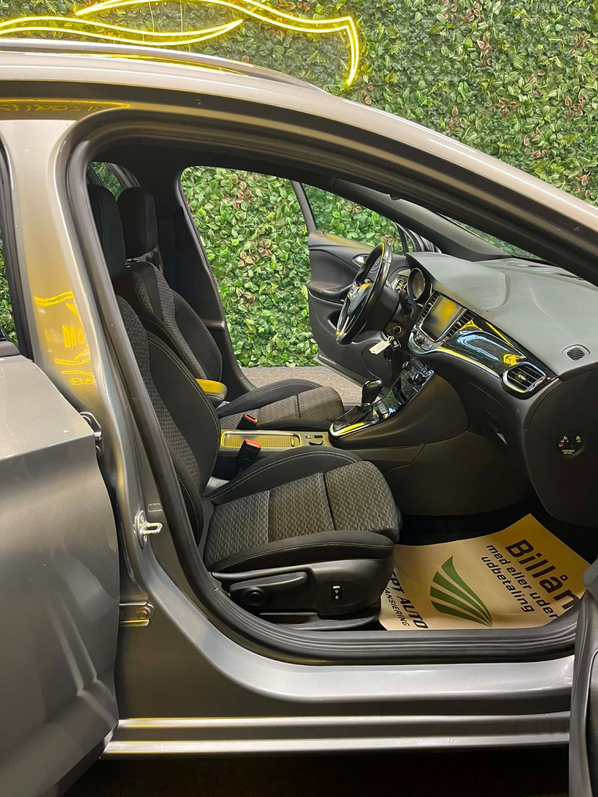 Billede af Opel Astra 1,6 CDTi 136 Active Sports Tourer aut.