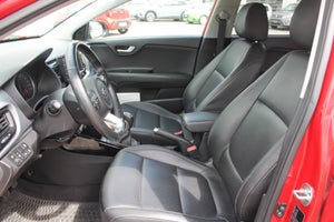 Kia Stonic T-GDi Attraction+