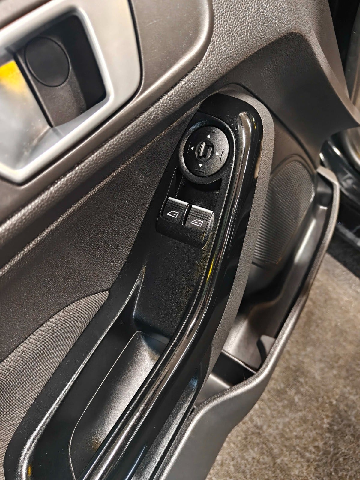 Billede af Ford Fiesta 1,0 SCTi 100 Titanium