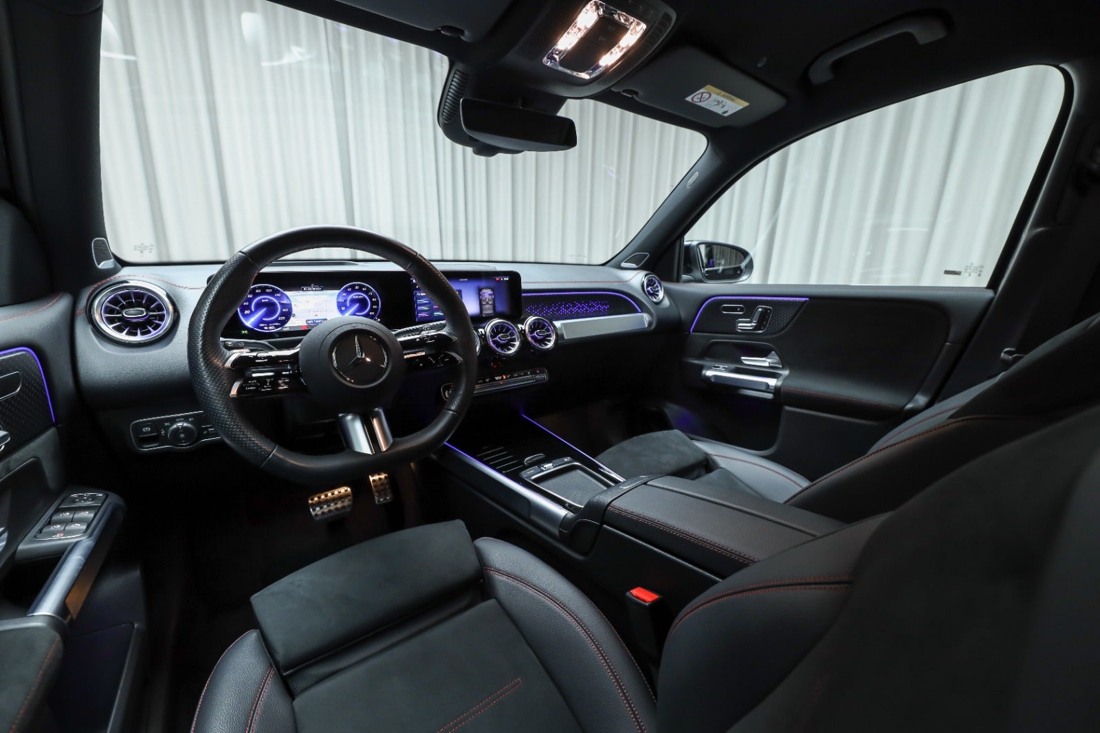 Mercedes-Benz EQB 250+ (4/8)