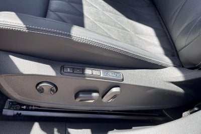 Ford Explorer Premium Extended Range