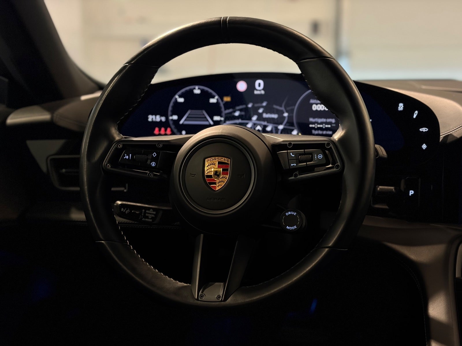 Porsche – Taycan 4S