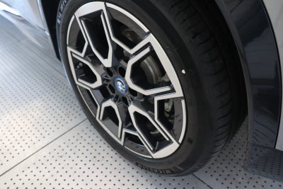 BMW iX1 xDrive30 X-Line