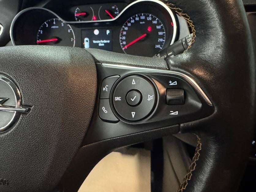 Opel Crossland X T 130 Sport aut. Opel Crossland X T 130 Sport aut.