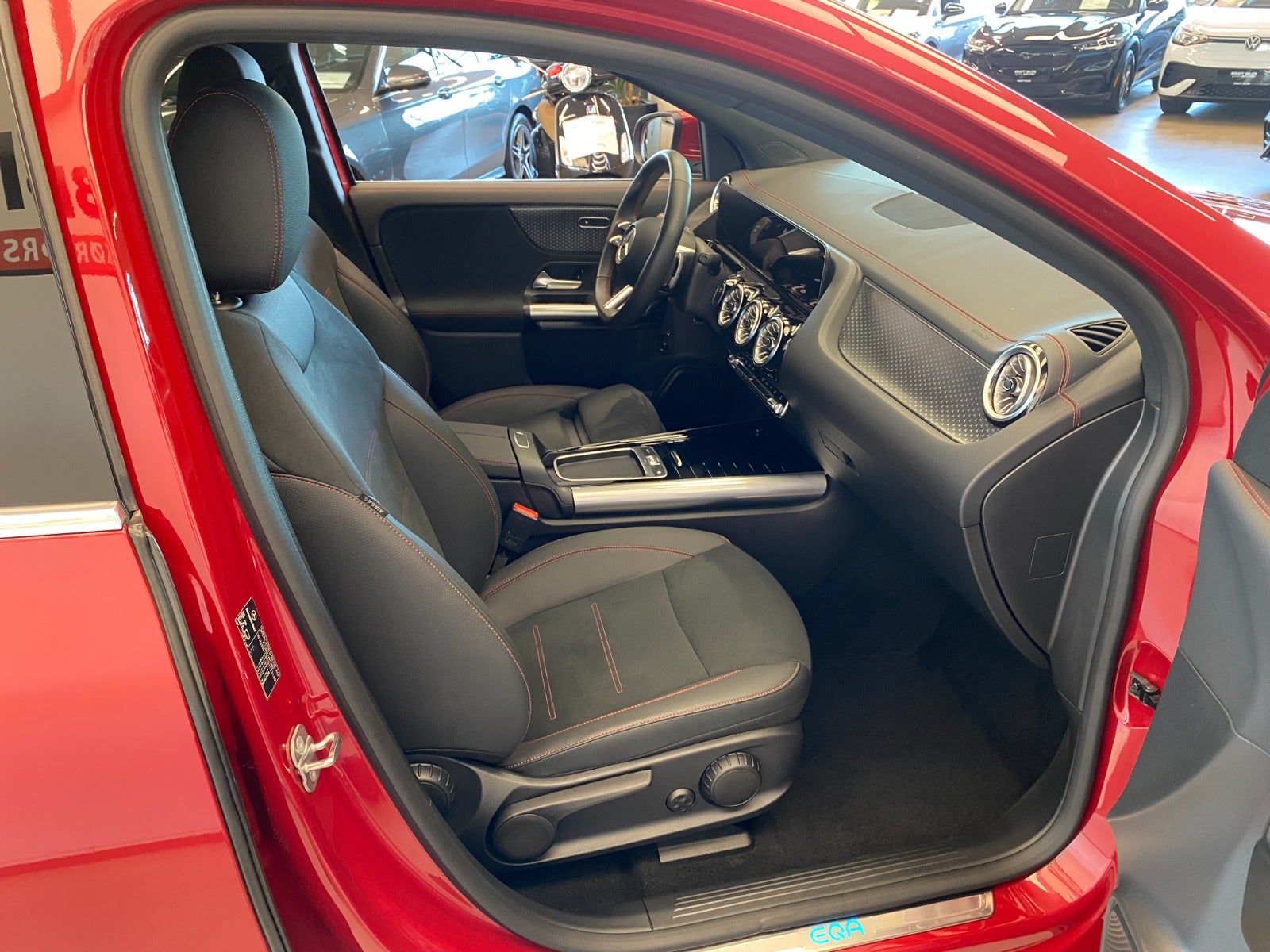 Billede af Mercedes EQA350  AMG Line 4Matic