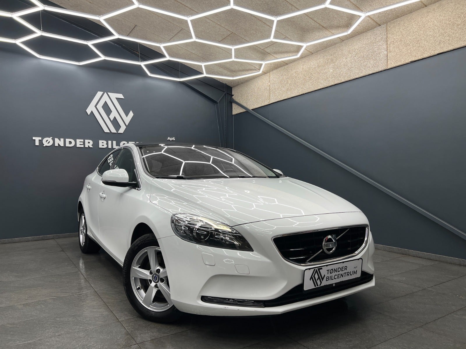 Volvo V40 2016