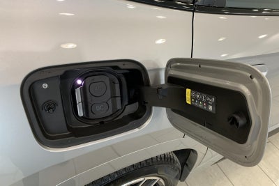 BMW iX1 eDrive20 Fully Charged