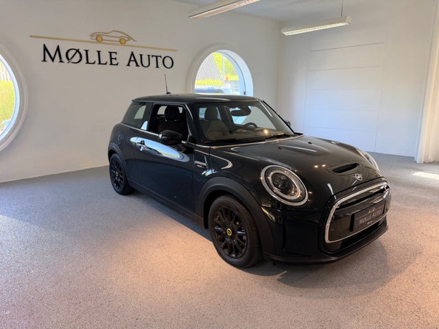 MINI Cooper SE  Camden Edition 33