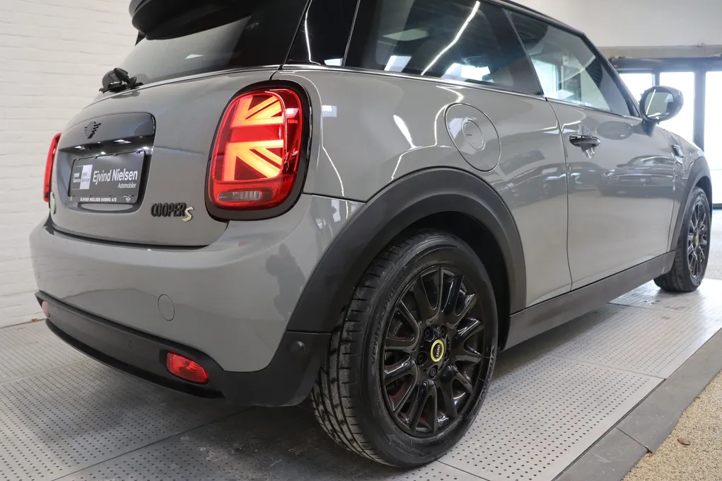 MINI Cooper SE Camden Edition