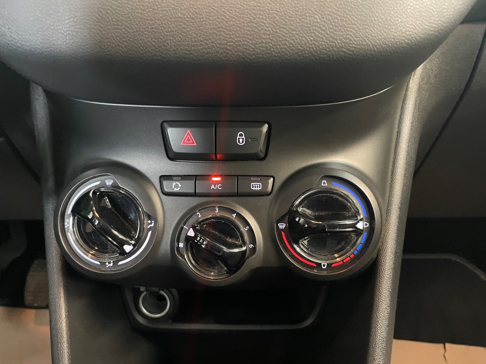 Billede af Peugeot 208 1,0 VTi Access