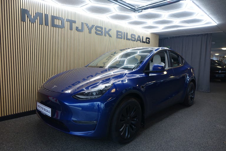 Tesla Model Y Long Range AWD