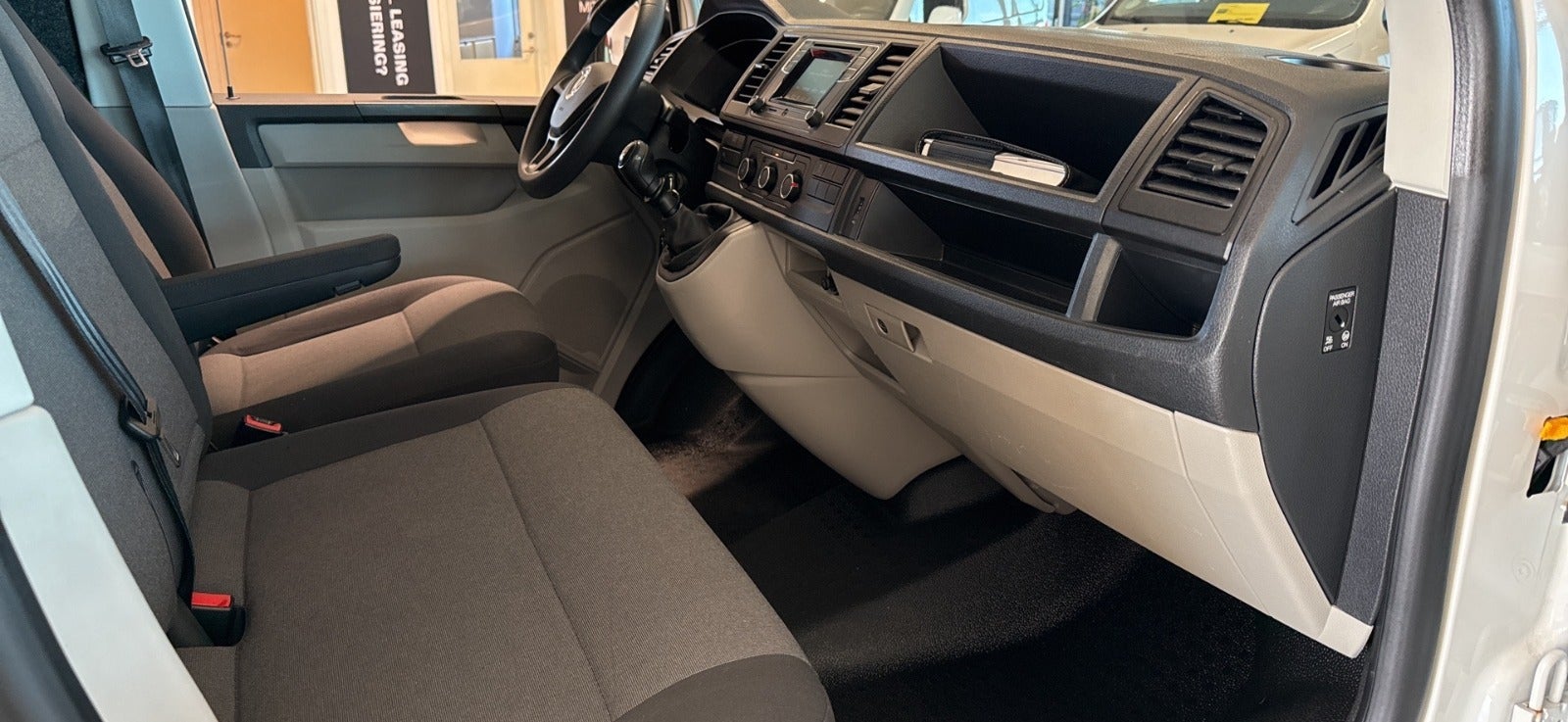 Billede af VW Transporter 2,0 TDi 114 Kassevogn lang BMT