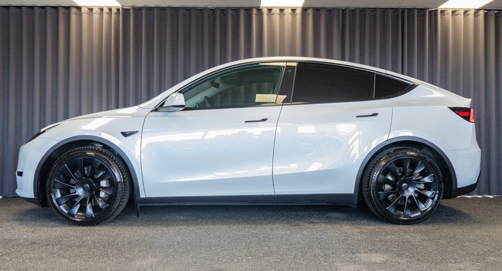 Billede af Tesla Model Y  RWD