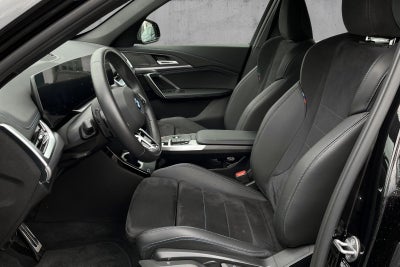 BMW iX1 eDrive20 M-Sport - 4