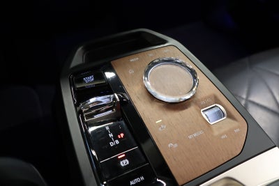 BMW iX xDrive40 Fully Charged