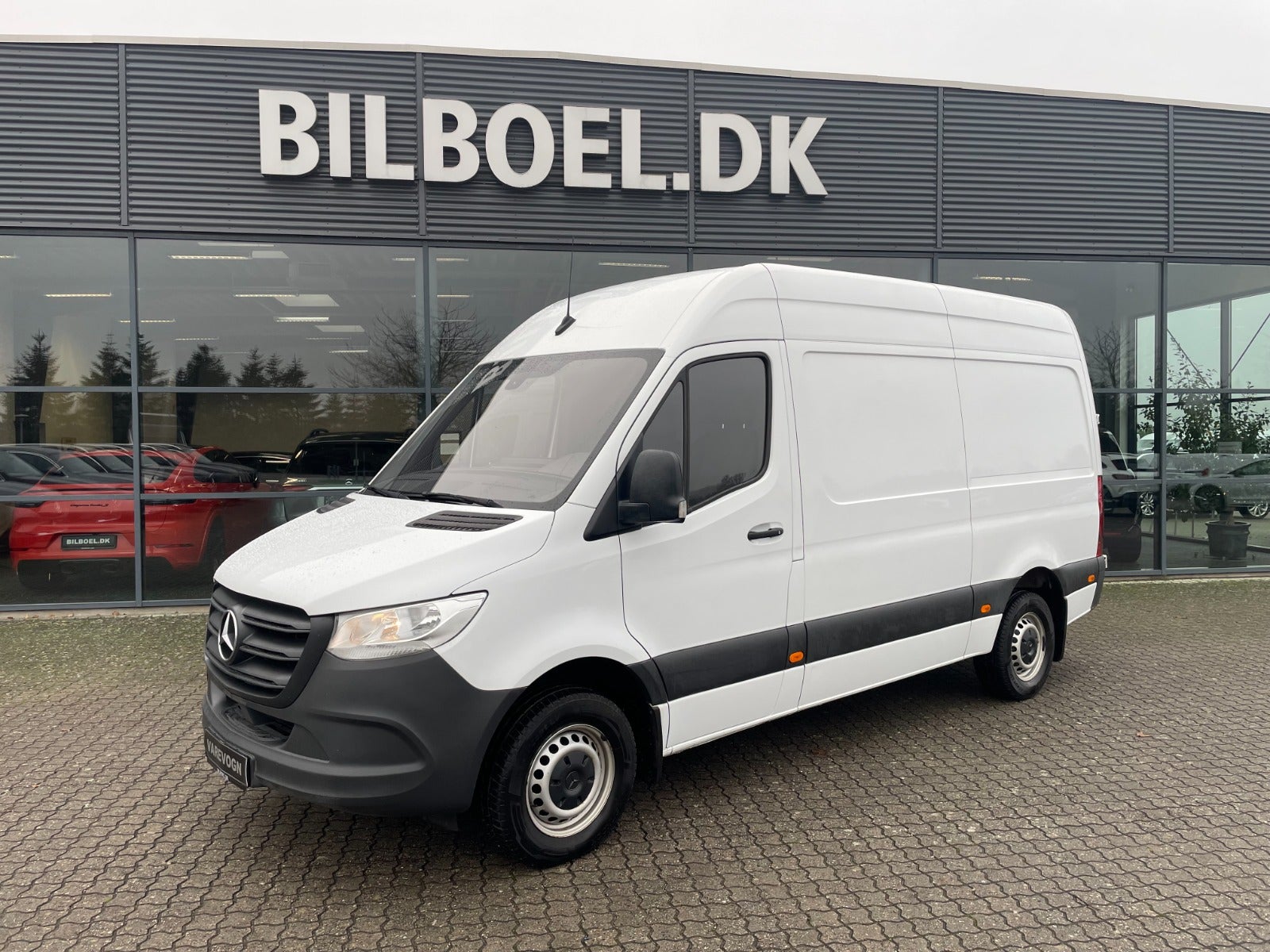 Mercedes Sprinter 319 CDi A2 Kassevogn aut. RWD