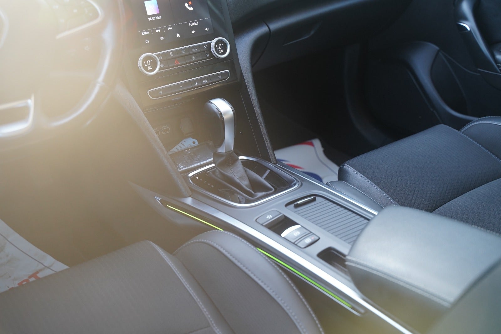 Billede af Renault Megane IV 1,6 E-Tech Intens Sport Tourer