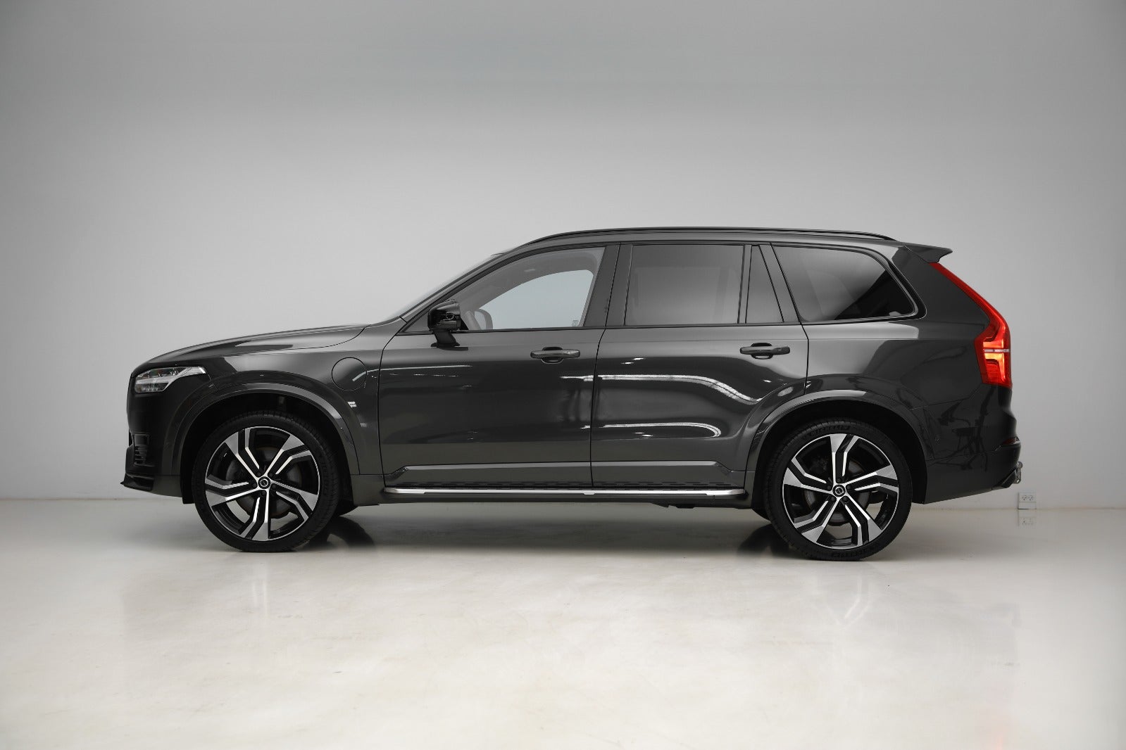 Volvo XC90 2,0 T8 ReCharge R-Design aut. AWD 7prs