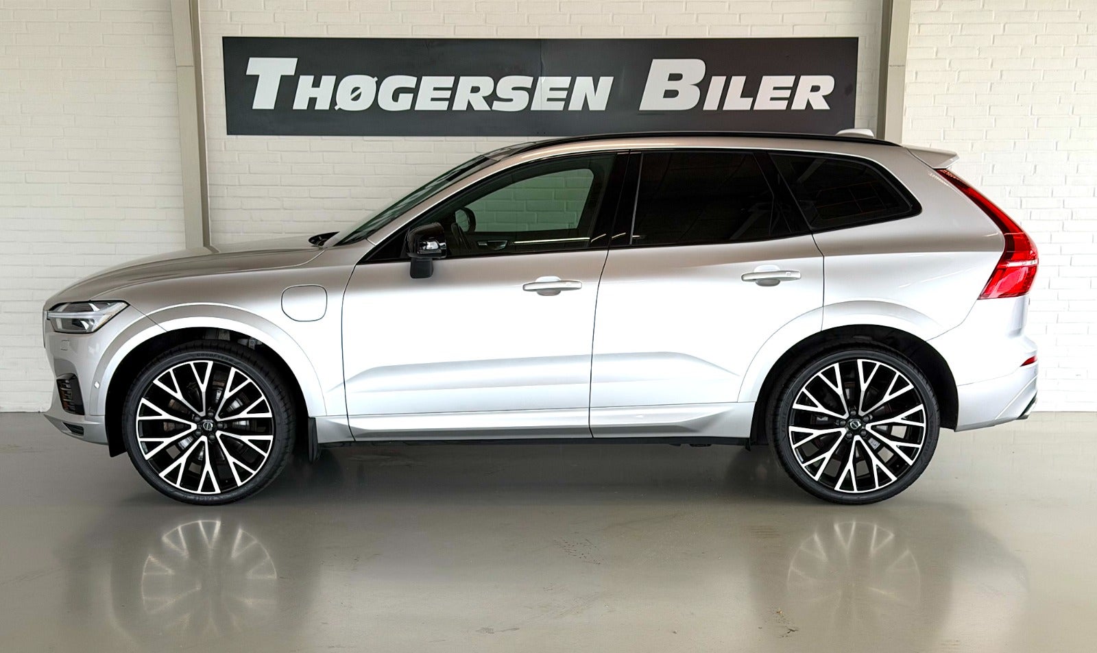 Billede af Volvo XC60 2,0 T8 ReCharge R-Design aut. AWD Van