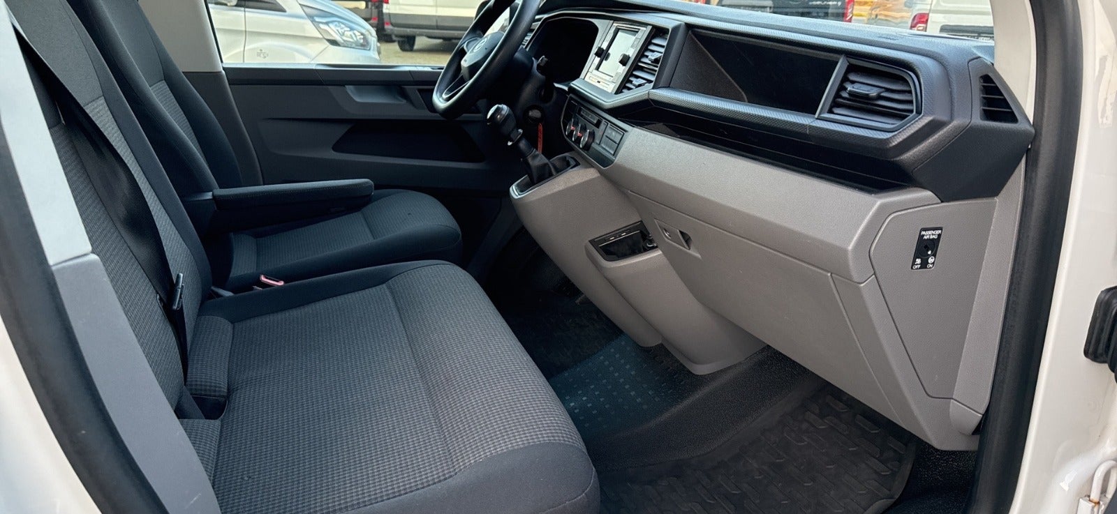 Billede af VW Transporter 2,0 TDi 110 Kassevogn lang