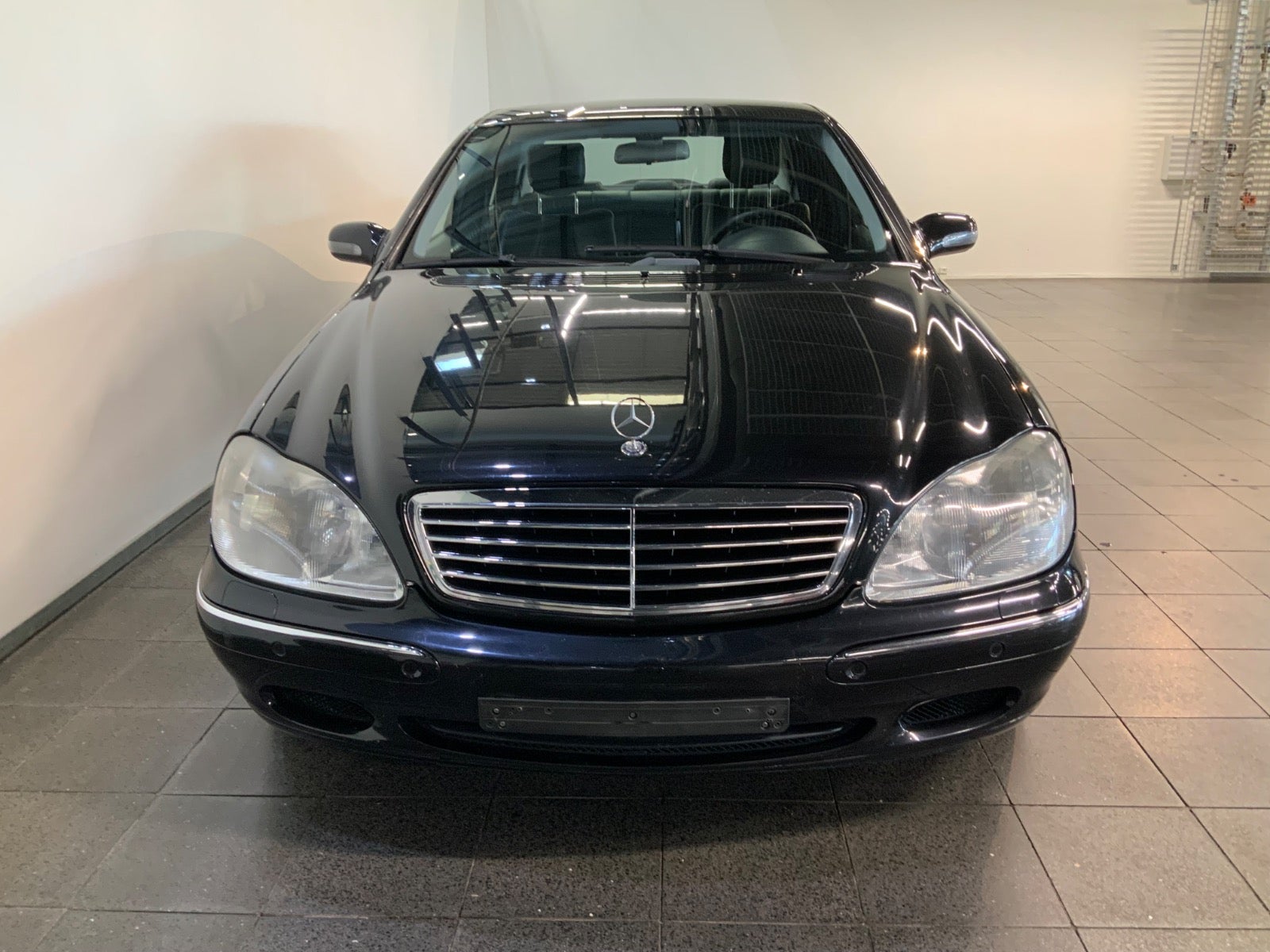 Mercedes-Benz S 320 (2/8)