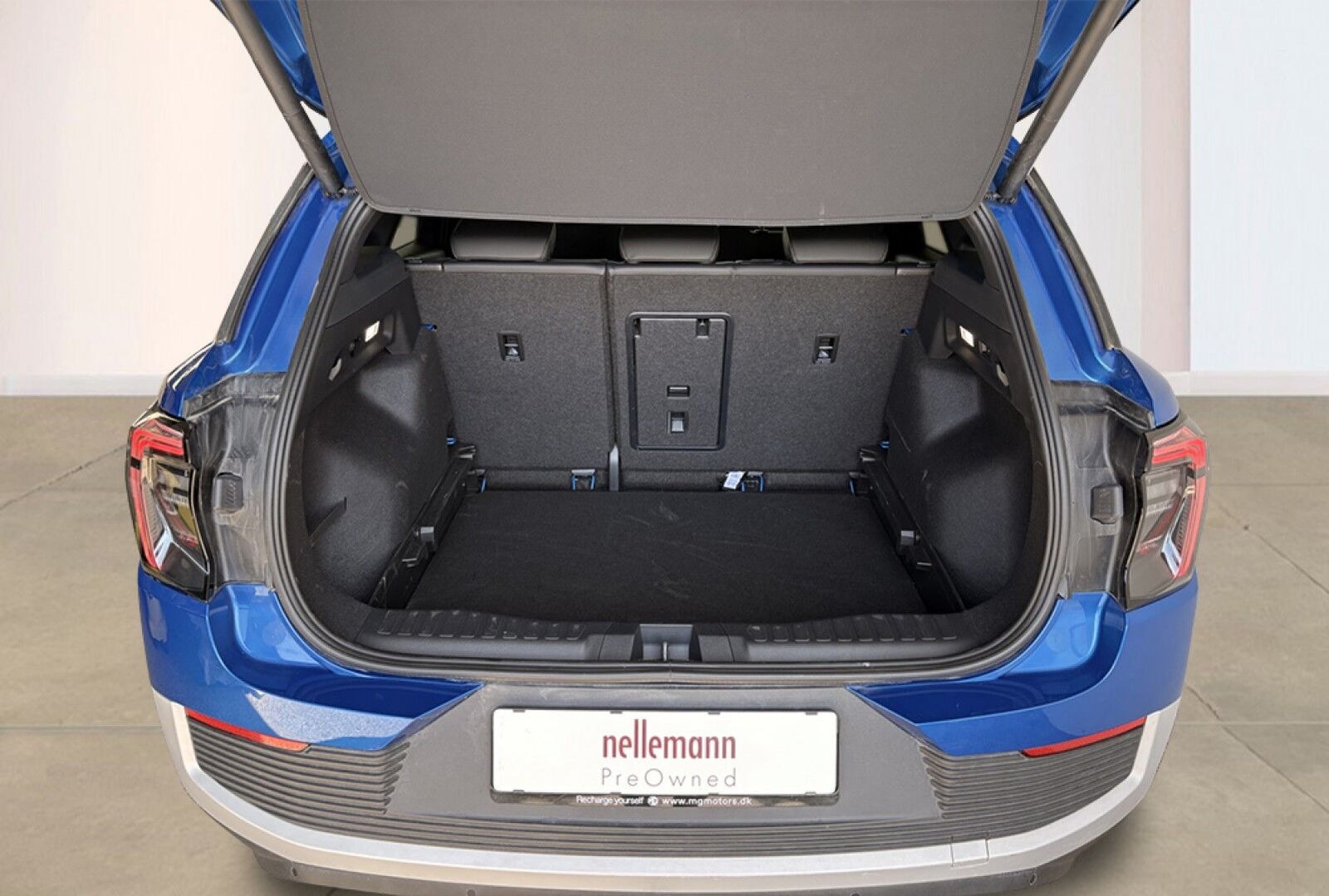 Ford Explorer Premium Extended Range AWD