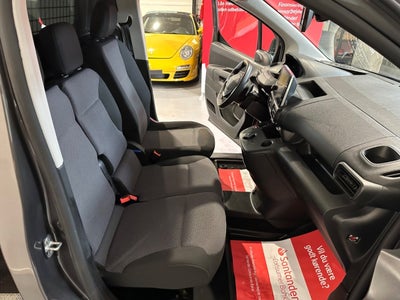 Peugeot Partner BlueHDi 130 L2V2 Ultimate EAT8 Van