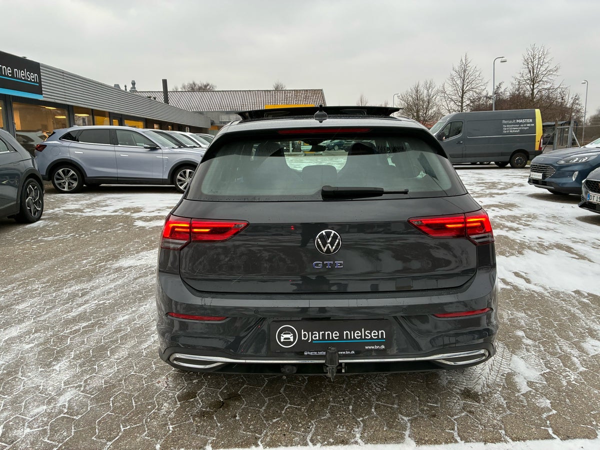 VW Golf VIII GTE DSG billede 5