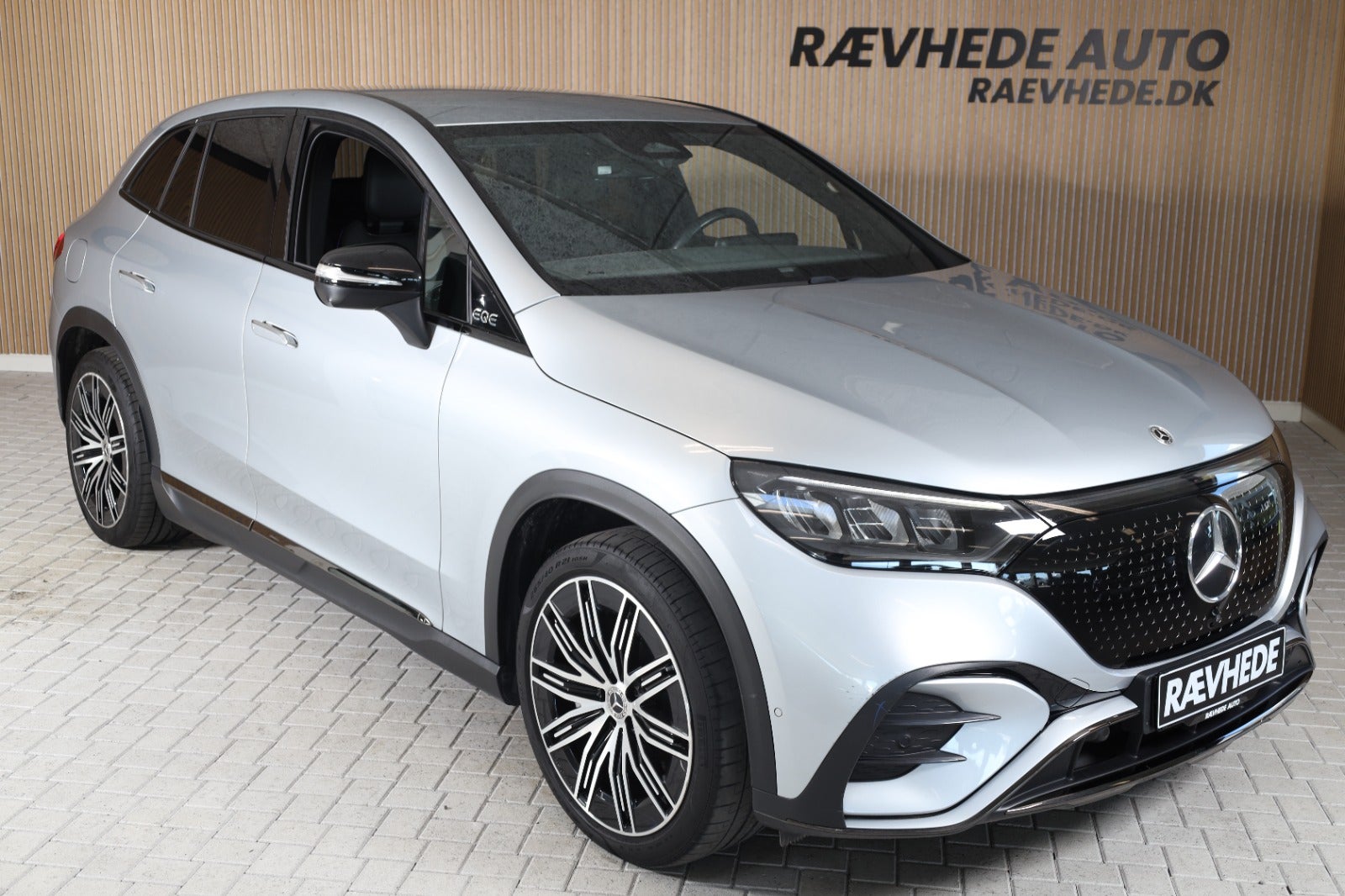 Mercedes EQE350+ SUV AMG Premium 2024