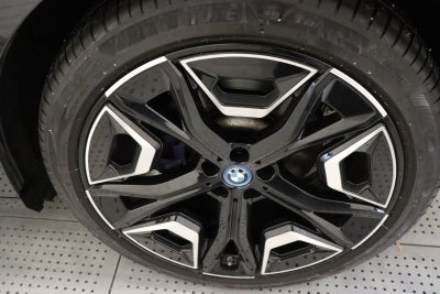BMW iX xDrive40 Fully Charged Sport
