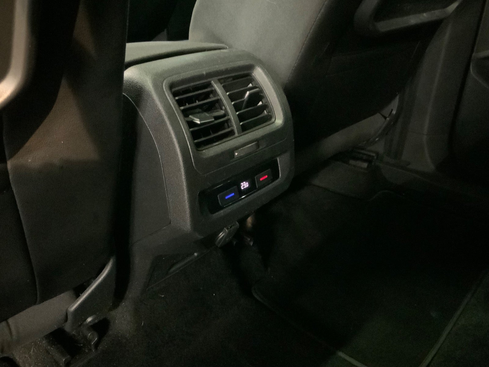 VW Touran (8/8)
