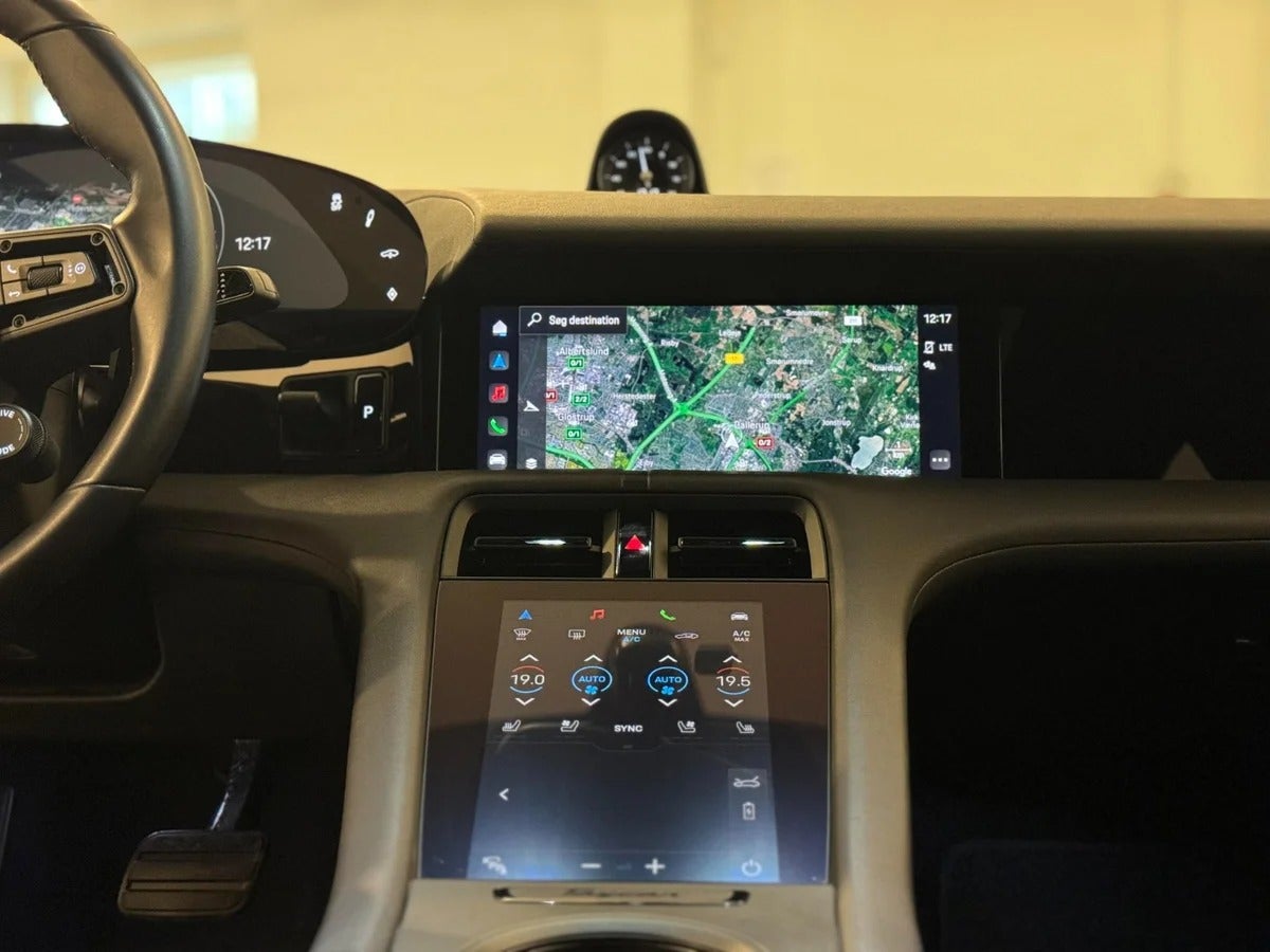 Porsche – Taycan 4S