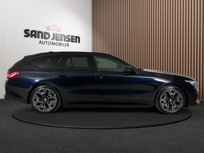 BMW i5 eDrive40 Touring Fully Charged M-Sport