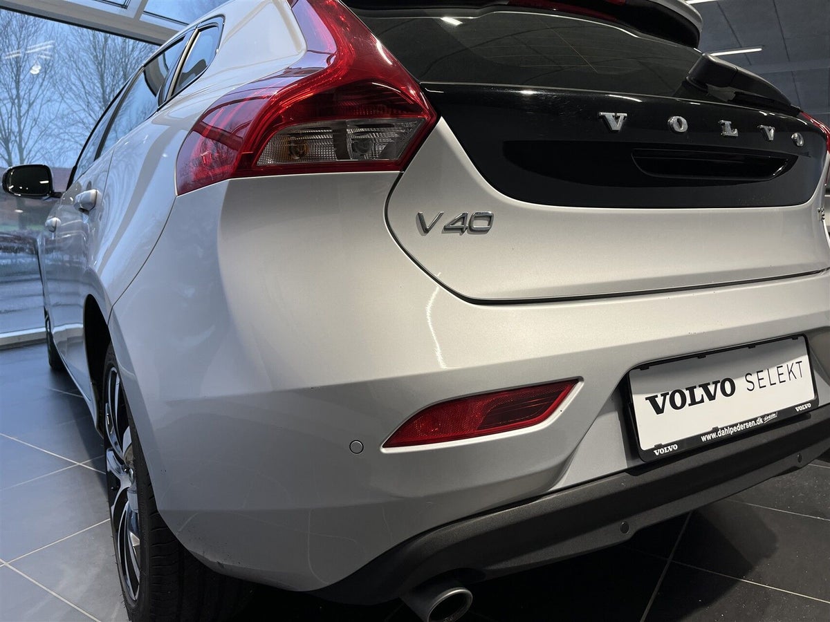 Volvo V40 T3 152 Momentum aut. billede 16