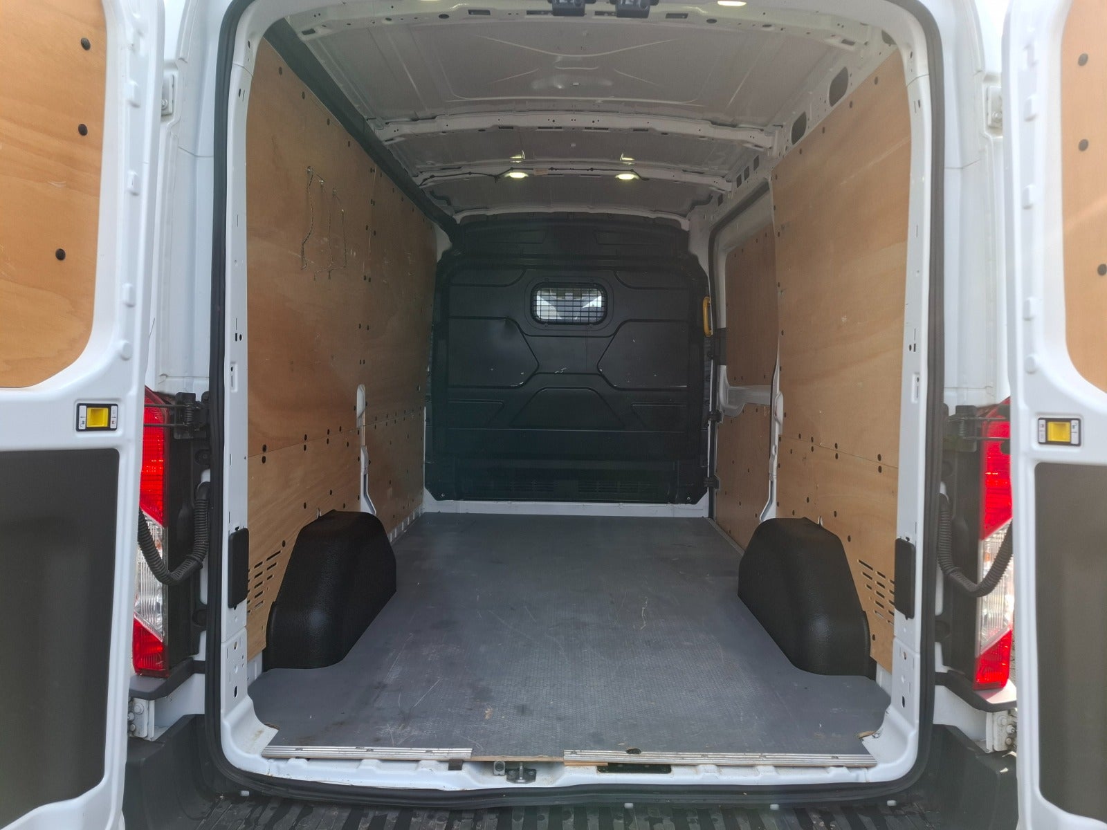 Ford Transit 350 L2 Van 2017