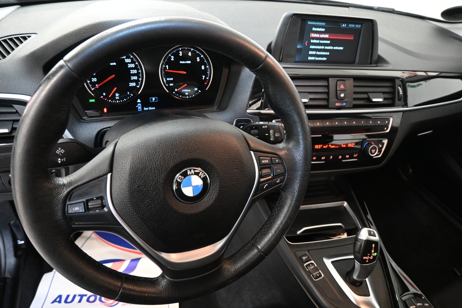 BMW 120i Connected aut.