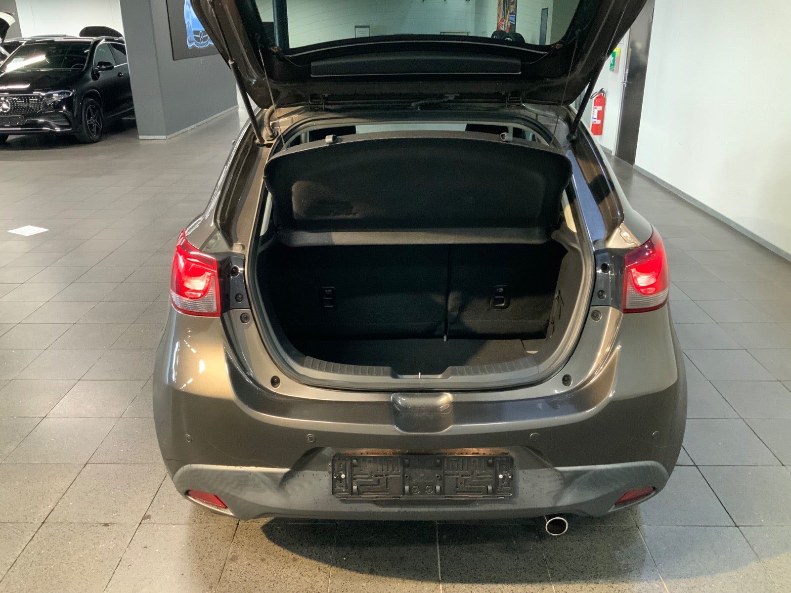 Mazda 2 (5/8)