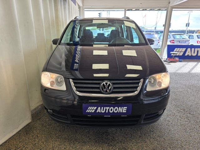 VW Touran 2,0 FSi Trendline 7prs