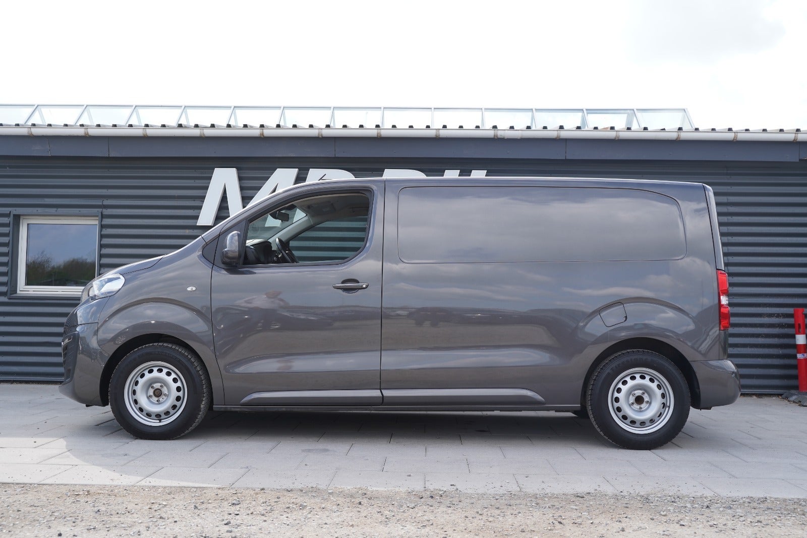 Billede af Peugeot Expert 2,0 BlueHDi 177 L2 Premium EAT8 Van