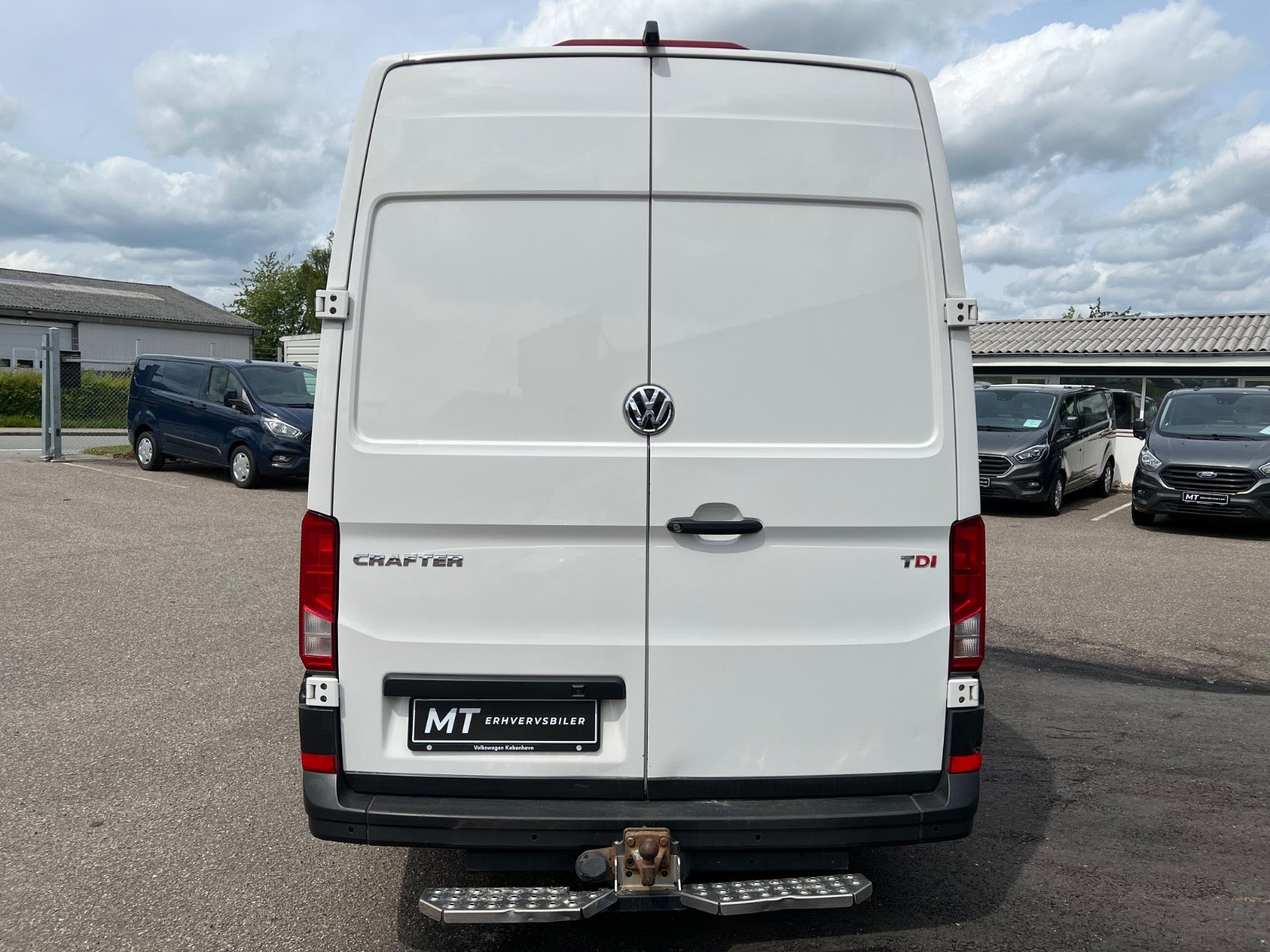 Billede af VW Crafter 35 2,0 TDi 177 Kassevogn L3H2 aut.