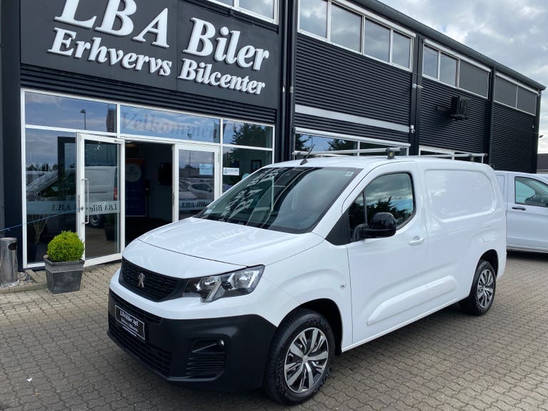 Peugeot Partner BlueHDi 130 L2V2 Plus EAT8 Van